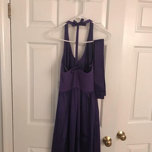 WHITE by Vera Wang V Neck Halter Gown with Sash - Picture 3 of 9